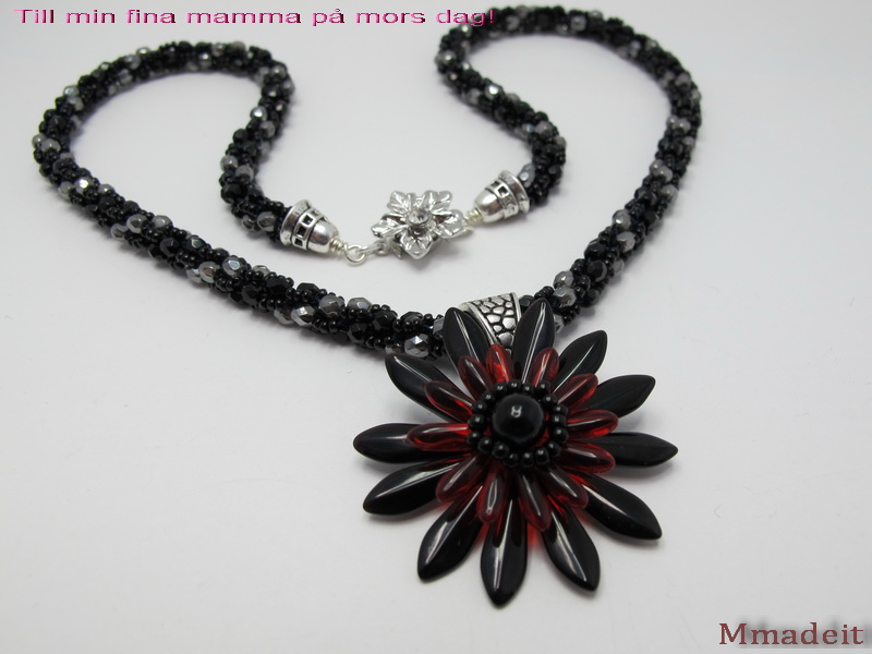 http://uploads.ifokus.se/uploads/fb6/fb6884e7cfa9534857ec7c3355951cae/mors-dag.jpg